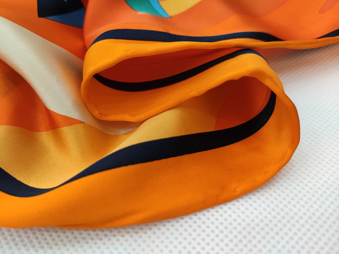 
Custom Digital Printing 100% Silk Scarf 90*90cm Silk Square Scarf 