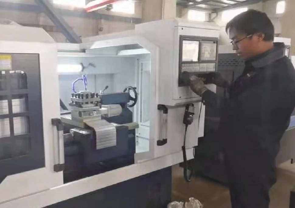 GSK SIEMENS FANUC cheap metal cnc lathe turning machine for metal flat bed cnc lathe