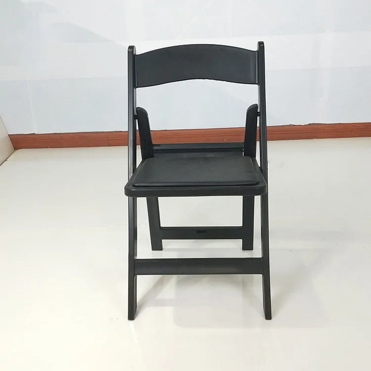 Wholesale Customization Mall Hall Garden Furniture Wedding Modern Outdoor Plastic Folding Chair For Event