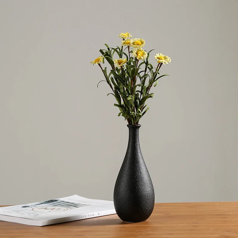 Hot Selling Black Matte Mini Ikebana Nordic Luxury Ceramic Flower Vase China Traditional Vase Home Decor
