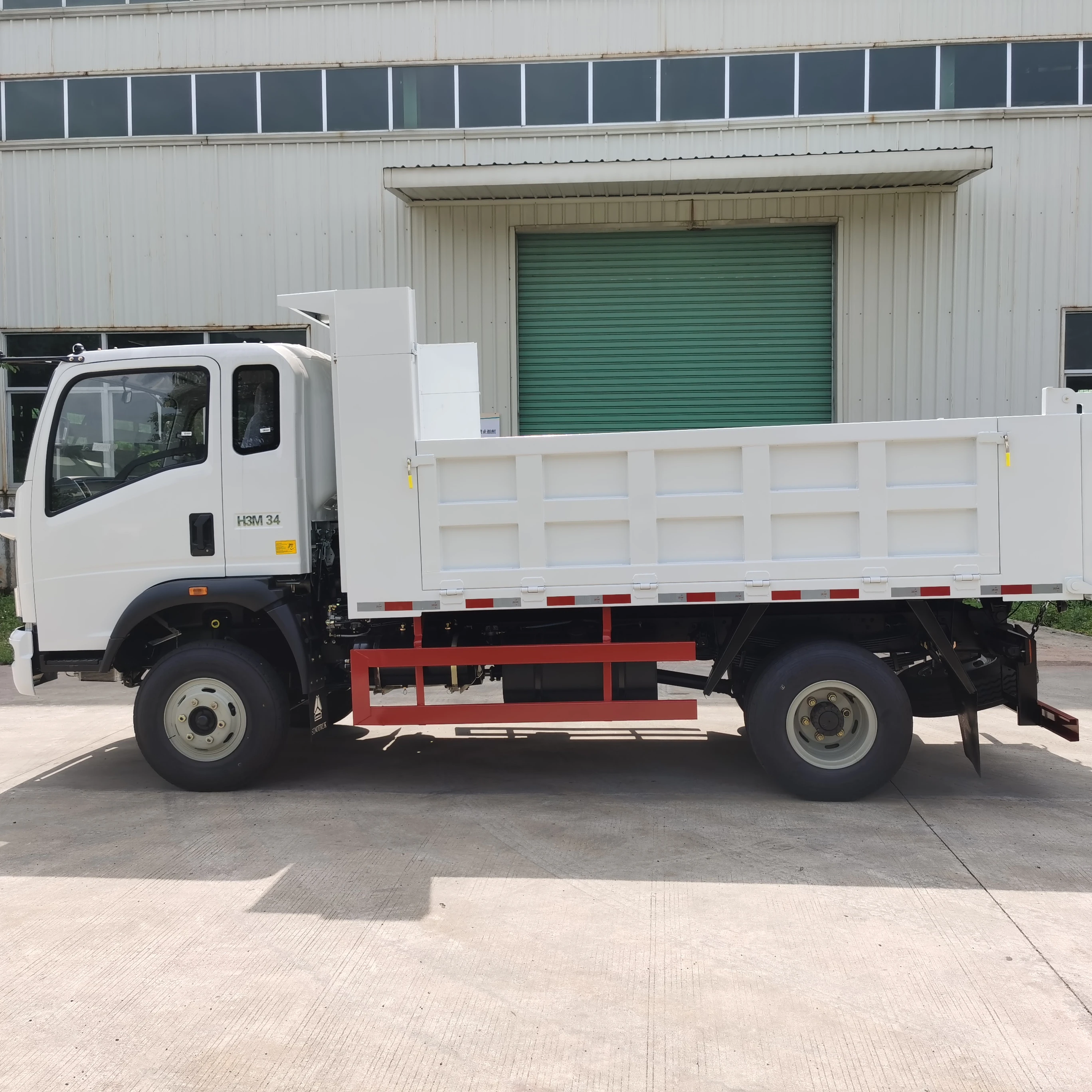 New Sinotruck Howo 3 Ton 5 Ton 7 Ton 4x2 Light Dump Truck for sale