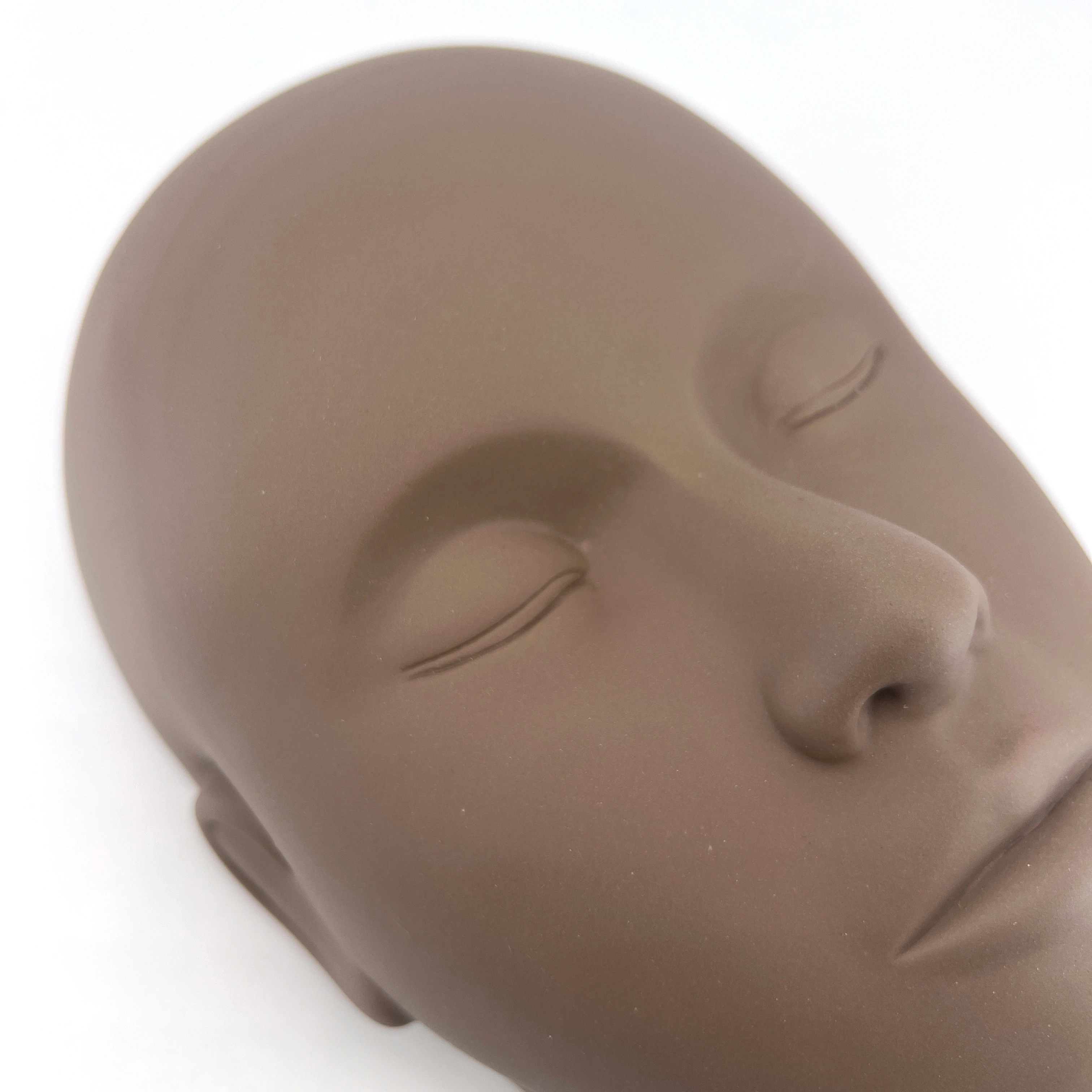 Wholesale Mannequin Head for Eyelash Extensions Black Mannequins Reusable with Self Adhesive Lash Strips Custom Colours