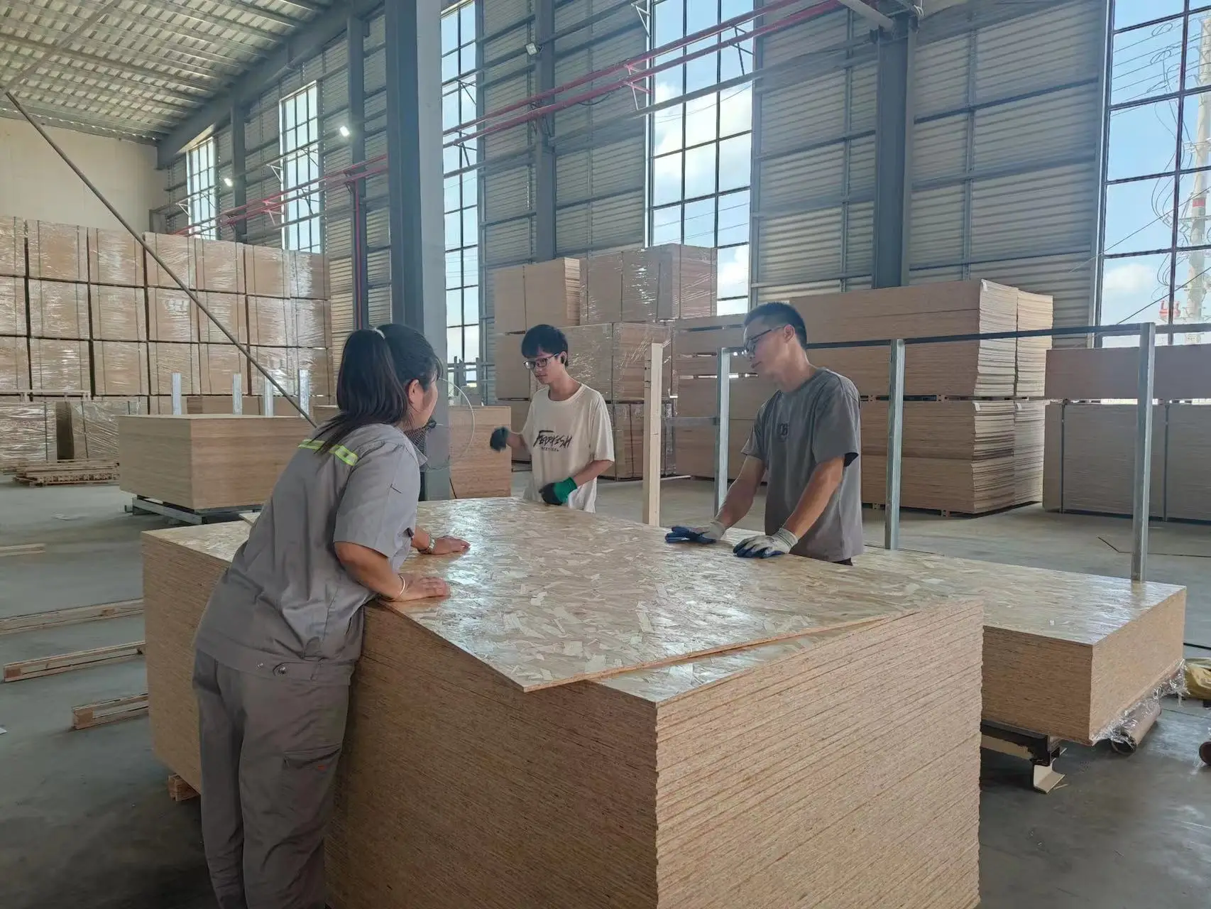 marine grade osb 4x8 9mm 12mm 15mm 18mm osb paneli ev waterproof osb board estructural 18 mm