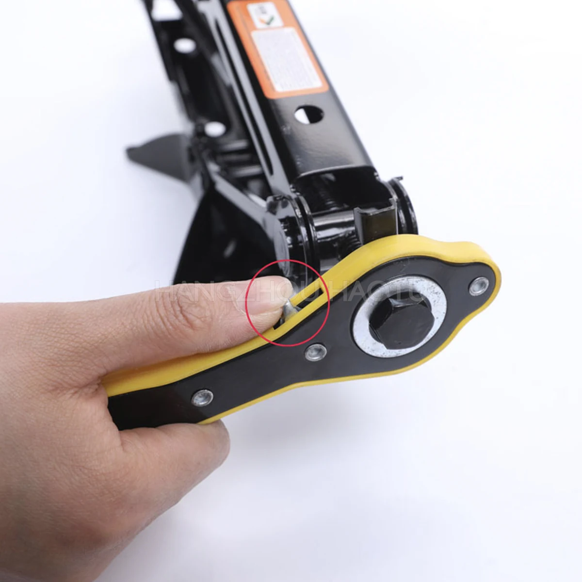 Стальной гаечный ключ с трещоткой и длинной ручкой