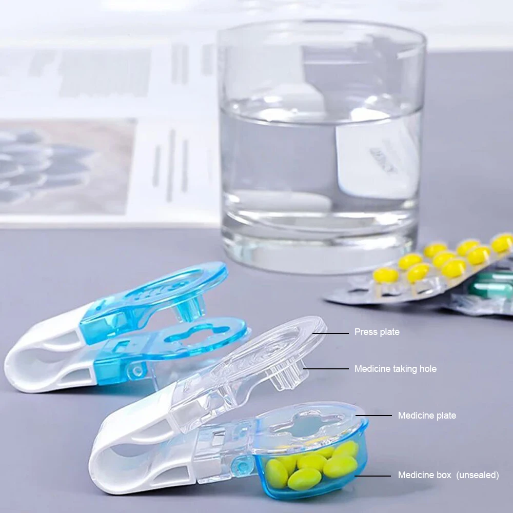 Wholesale mini promotional plastic multifunction round chinese tablet cutter medicine cutter portable pill cutter and crusher