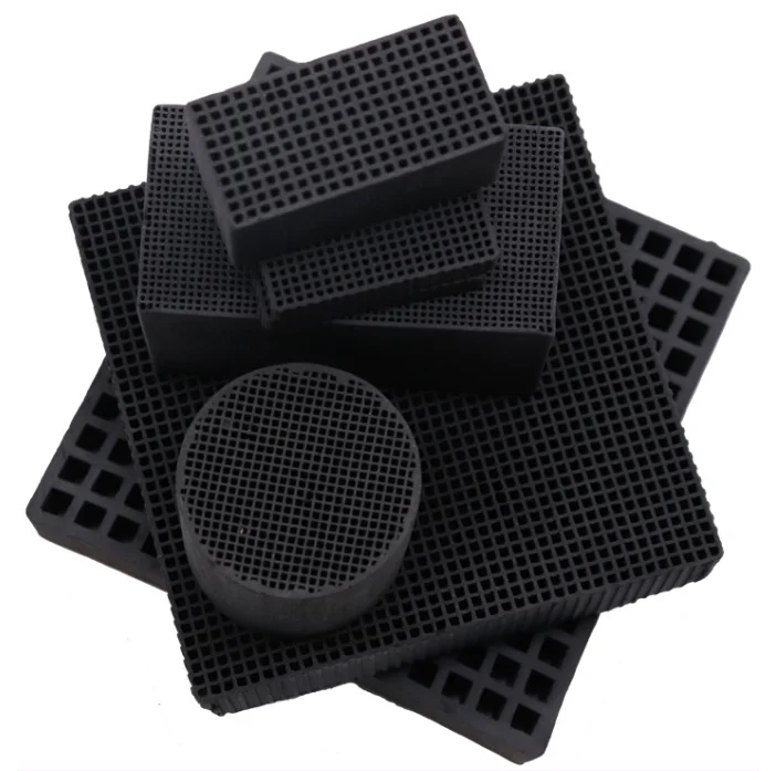 Customized 1.5mm 3mm 4mm 8mm Honeycomb Activated Carbon.
