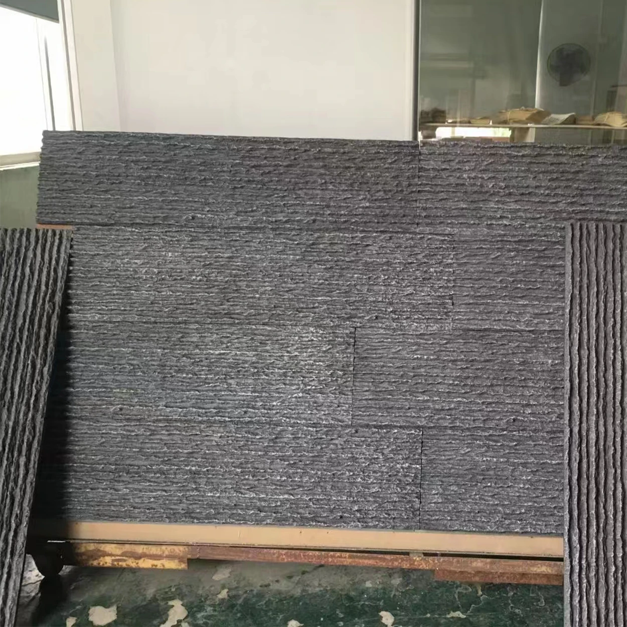 Hot Polyurethane Artificial Stone Machine PU Foam Panel Exterior Decorative Siding Faux Rock Wall