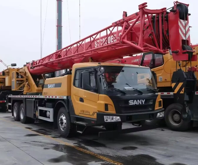 China made SANY 25ton 50ton crane for sale SANY STC250 used truck crane price low for sale in Shanghai China