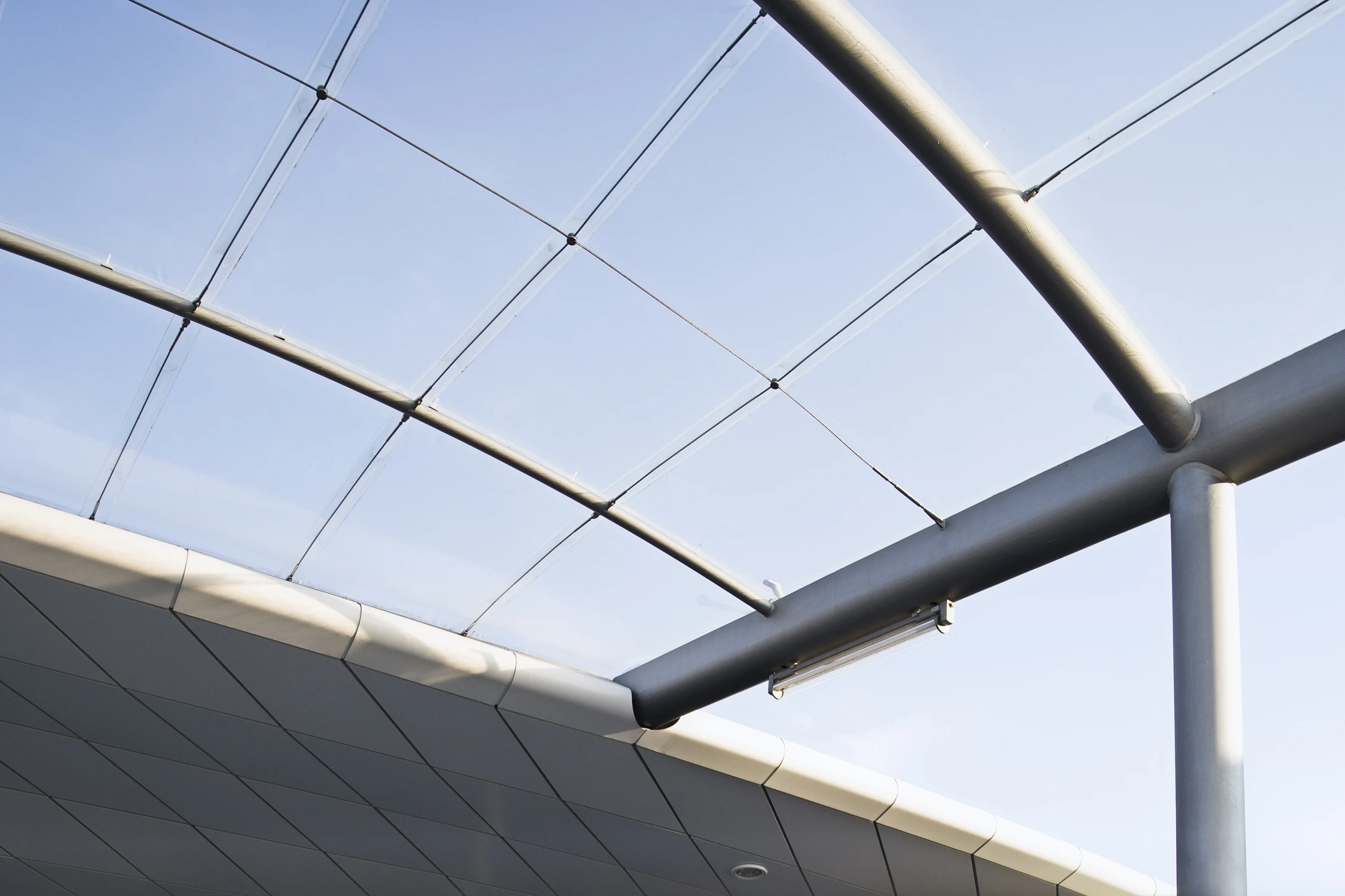 
roof adopt ETFE air pillow membrane structure steel structure building shopping mall cover 