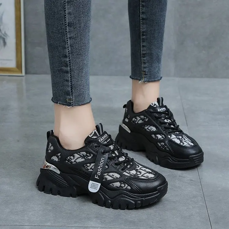 Wholesale fashion ladies girls hight increasing walking style sepatu white casual sport platform chunky sneakers shoes for women