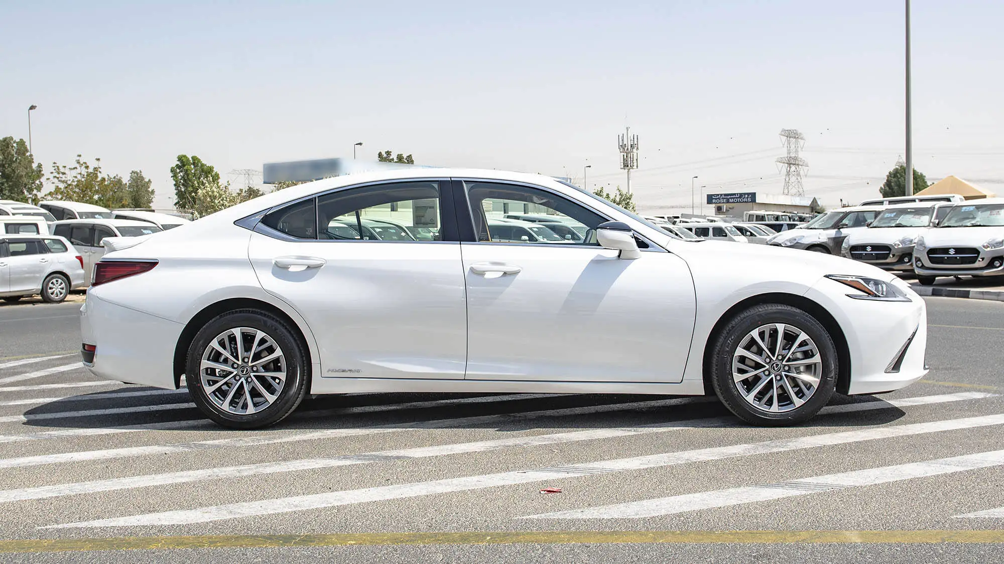 Отлично используемый LEXUS ES 300 2 5 P 2020-2024 доступен для экспорта