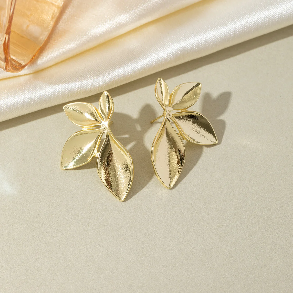 European and American INS style 18k gold plated stainless steel hexagonal star flower leaf earrings