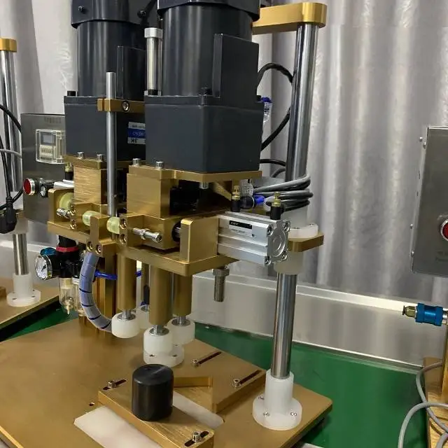 10-20l Packaging Filling Capping Machine For Solvent And All Kinds Of Flowing Liquid