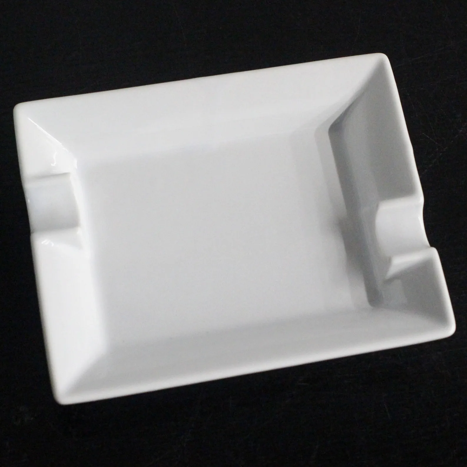 Custom  Ceramic Cigar Ashtray Rectangle Shape Porcelain Ashtray Custom Ceramic Cigar Ashtray Design For Smoking Accessories