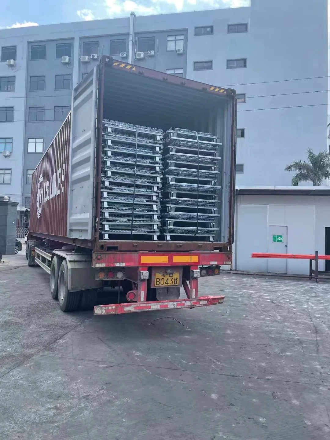 Mracking High Quality Steel Collapsible Mesh Wire Container With Wheels