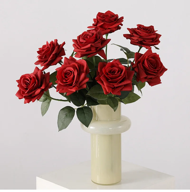 Wholesale Artificial Red Silk Roses Single Roses Flowers for Home Wedding Christmas & Graduation Decoration Parties