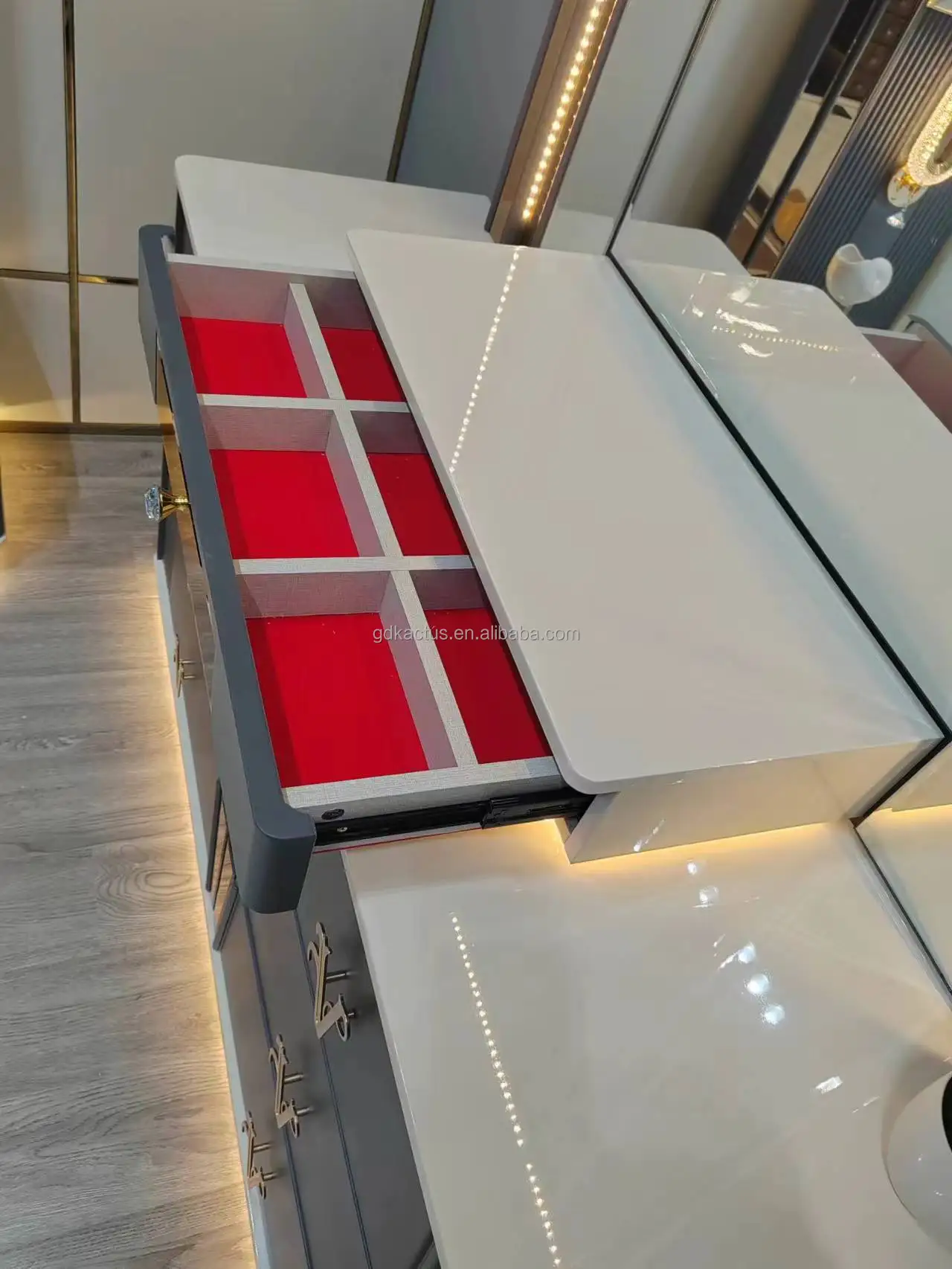 2024 luxury king size mirror headboard elegant bedroom furniture set classic luxury royal classic home bedroom furniture