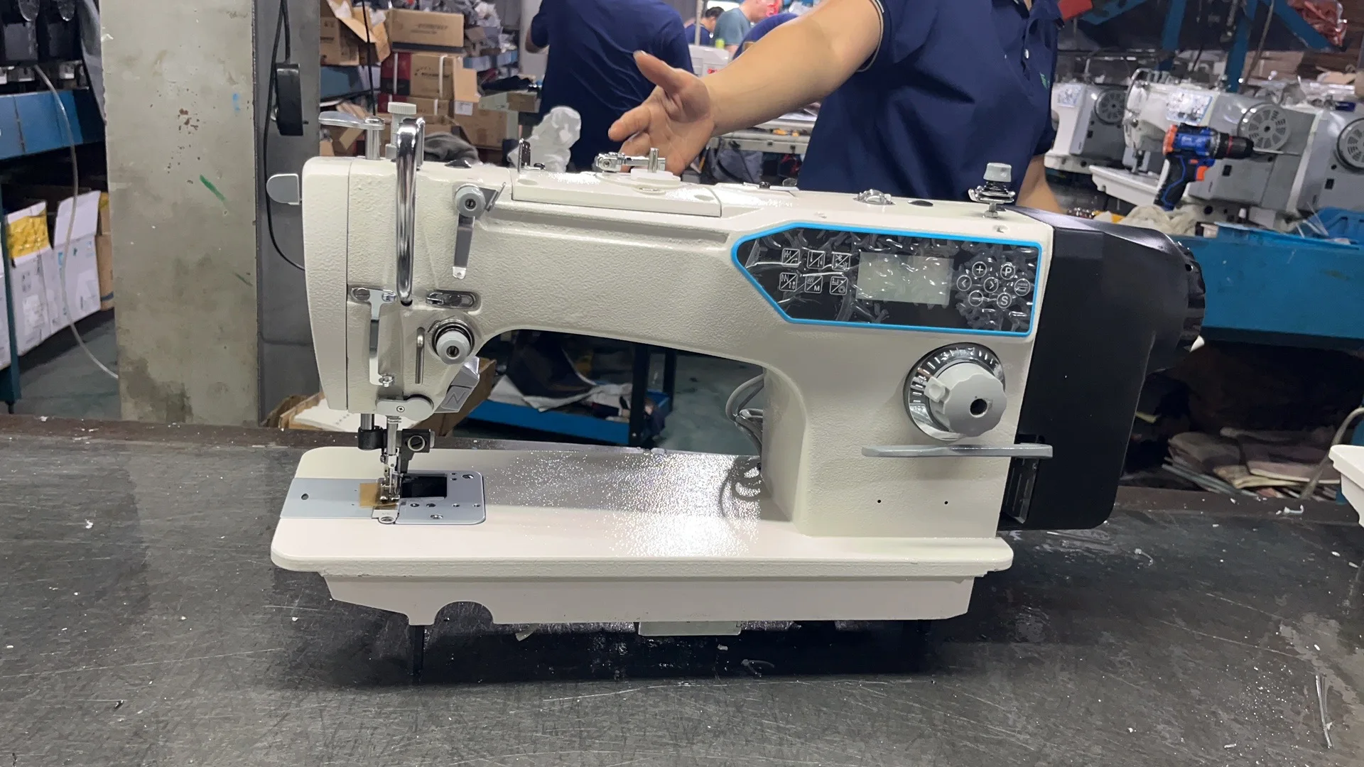 QK-800-A6 jack style automatic computerized flat bed lockstitch industrial sewing machines with Stepping presser foot lift