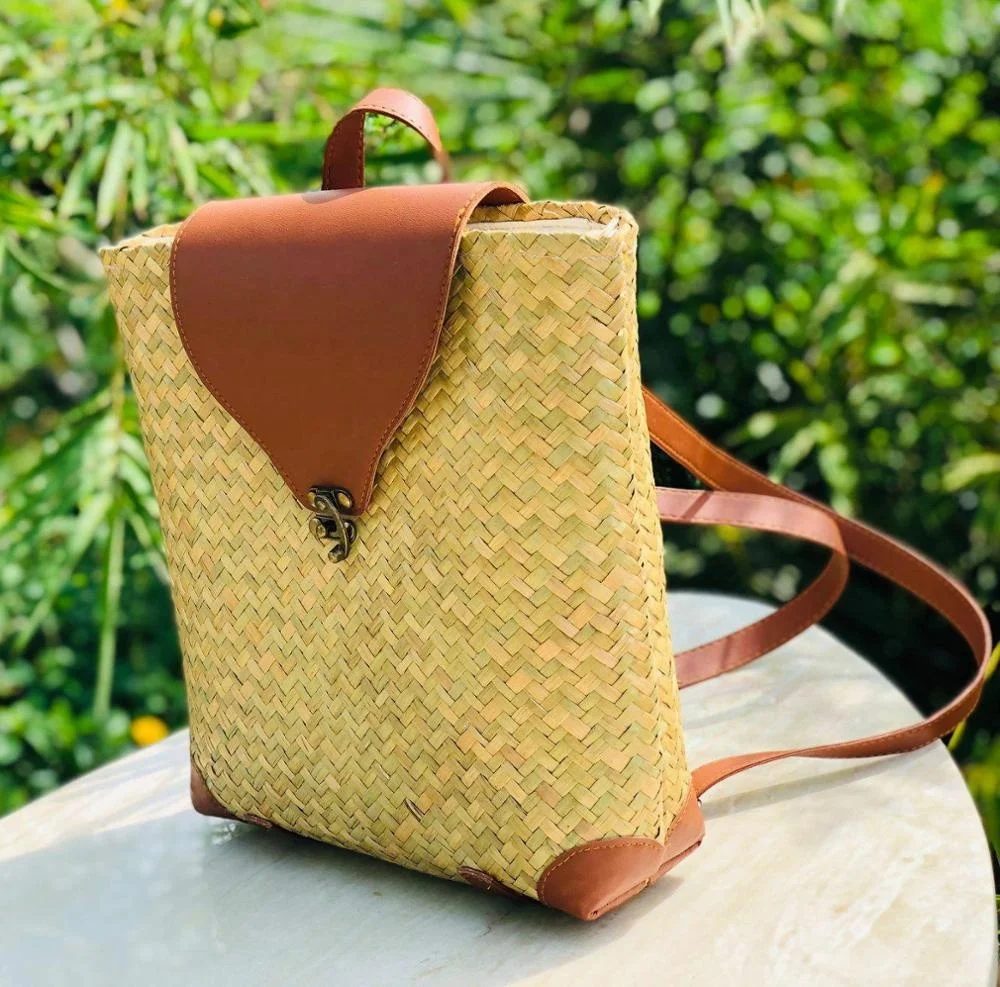 Wholesale cute natural ecofriendly women straw purse straw wallet
