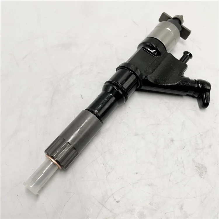 sinotruk D12 HOWO A7 injector nozzles VG1246080106 Sinotruck Howo good Weichai Yuchai dongfeng Spare Parts Factory Supplier