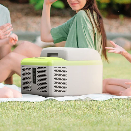 12V/24V Portable Refrigerator Vehicle Car RV Boat Mini Fridge Freezer 110V~240V Compact Freezer