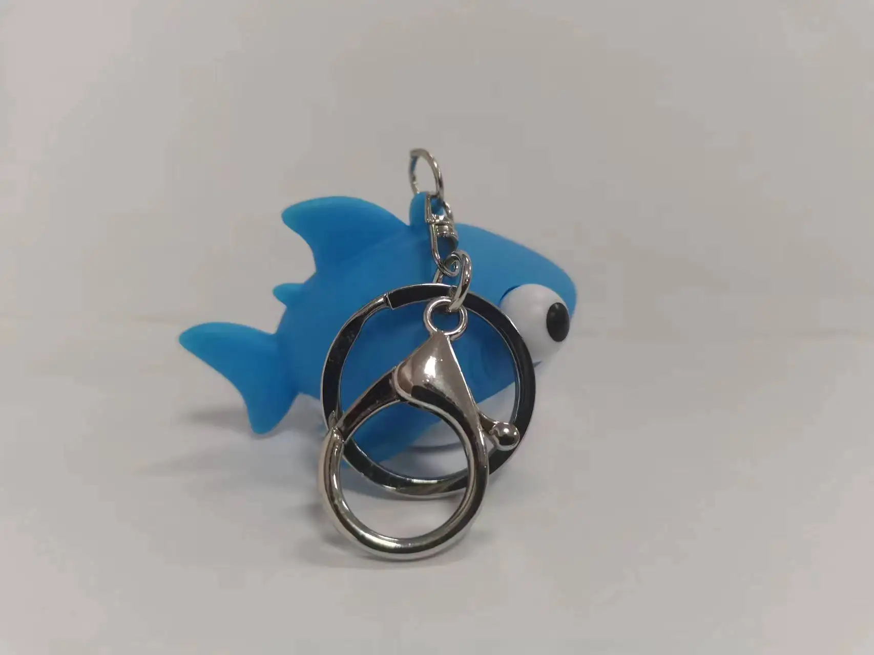 Customized cute pvc shark keychain plastic mini action figures vinyl anime figure toys craft toys