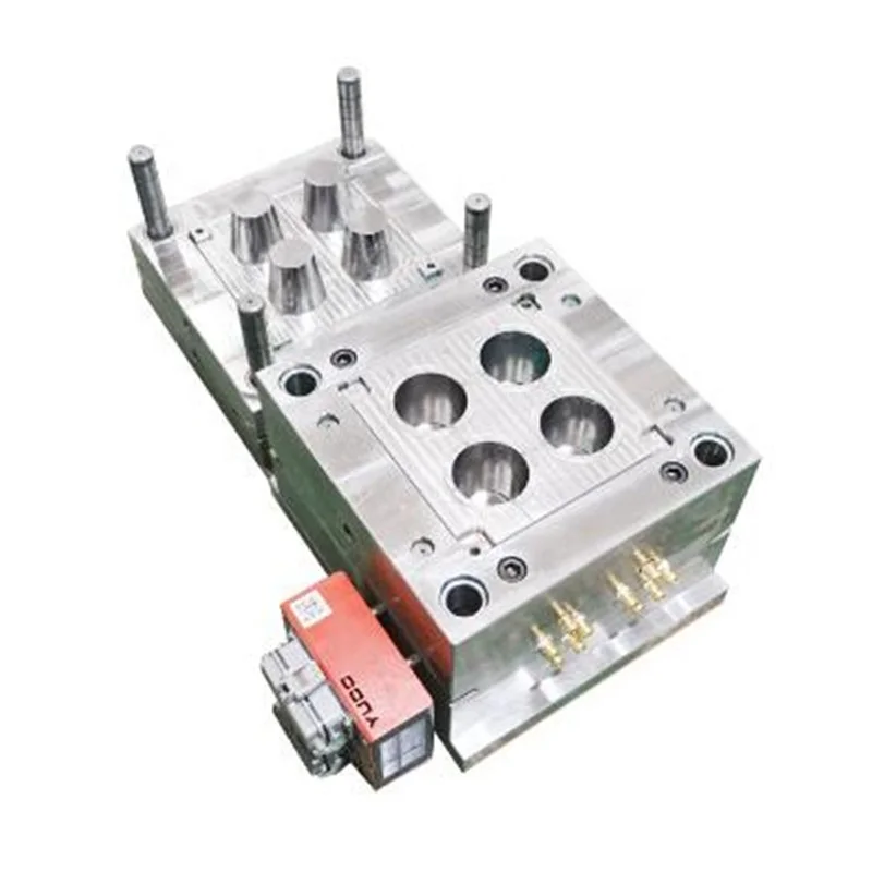 Custom hot runner moulds for plastic lids