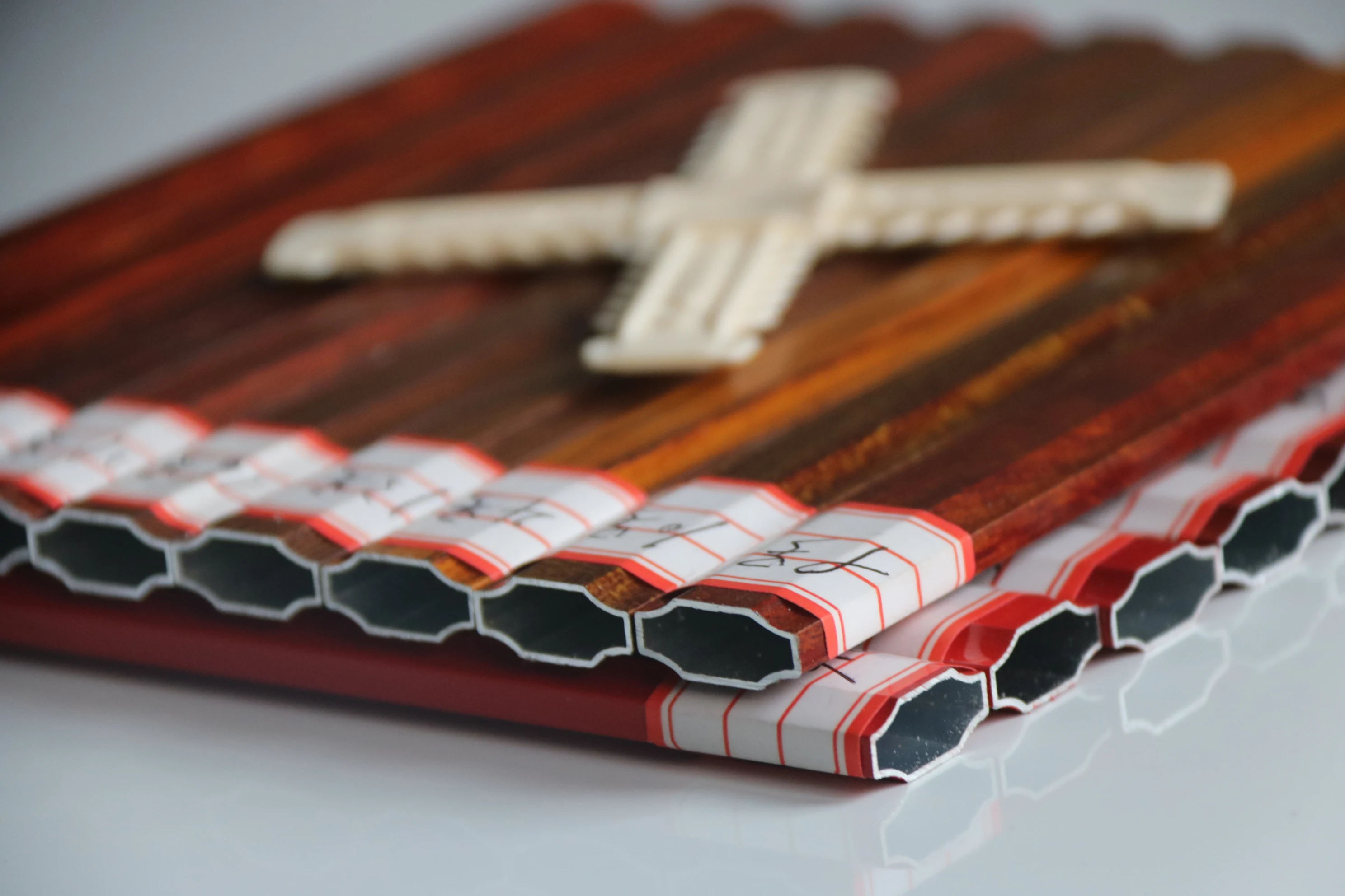 Hot sales Environmentally friendly beautiful high hardness easy construct hollow glass aluminum decorative strips supplier