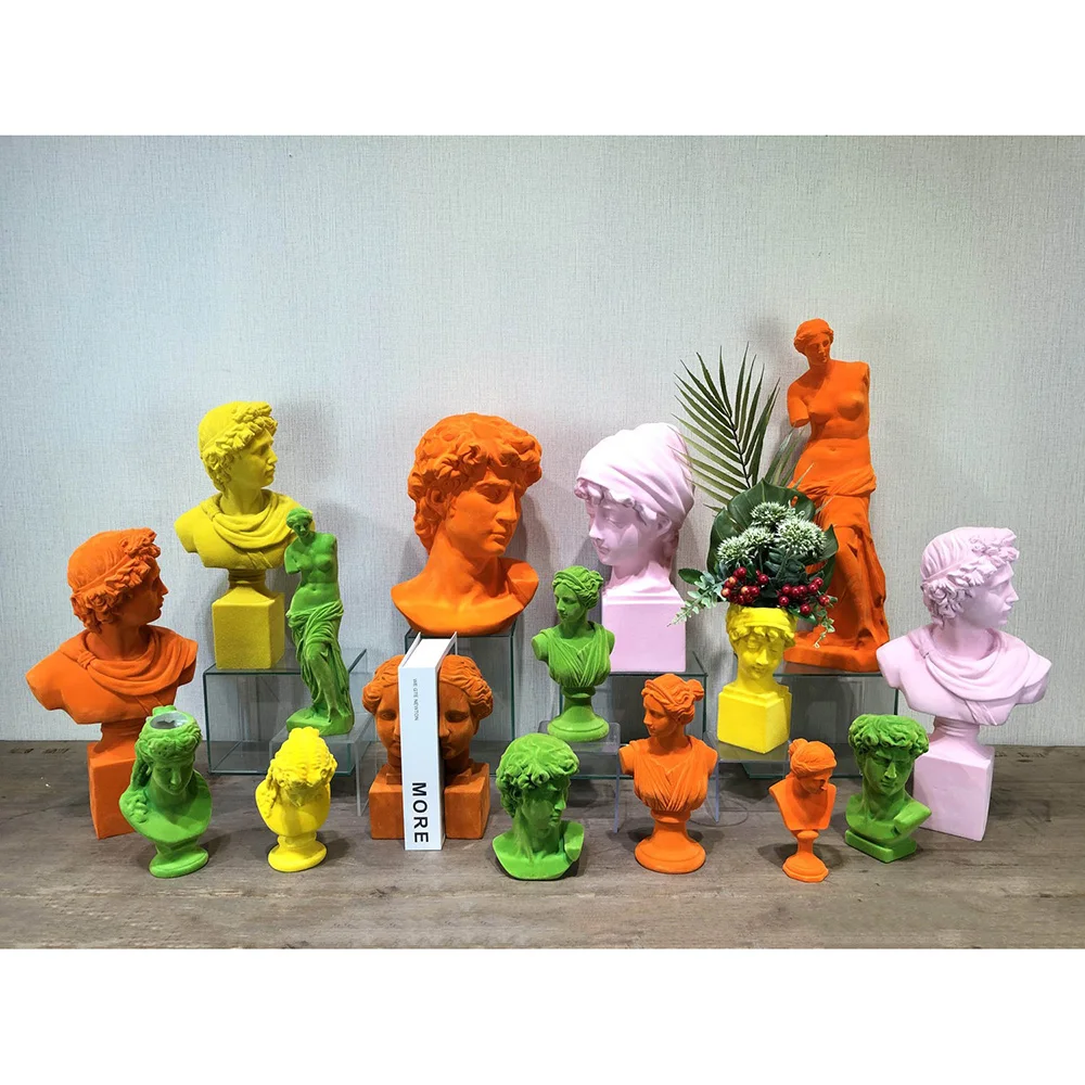 Popular Hand Made Creative Resin Cool Army Camion Truck Collection Decorative Large Piggy Banks for Boys