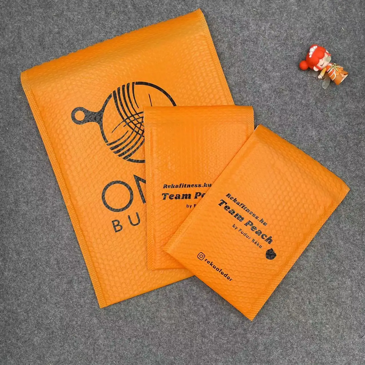 New Arrival Orange Custom Logo Printed Eco Friendly Cute Bubble Mailers Padded Envelopes Shipping Mailers