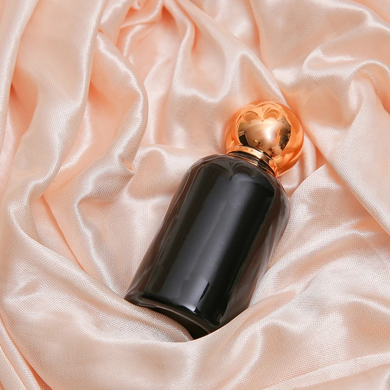 High Quality Cylinder Transparent black perfume bottle OEM 50 ml Glass Perfume Bottle With Gift Box Pump Sprayer