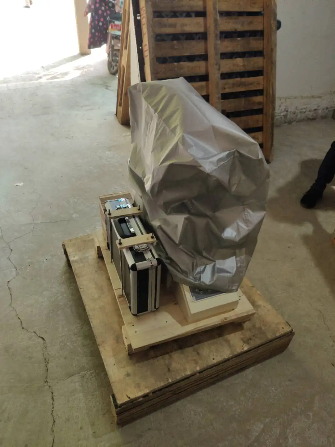 
Hardness tester 