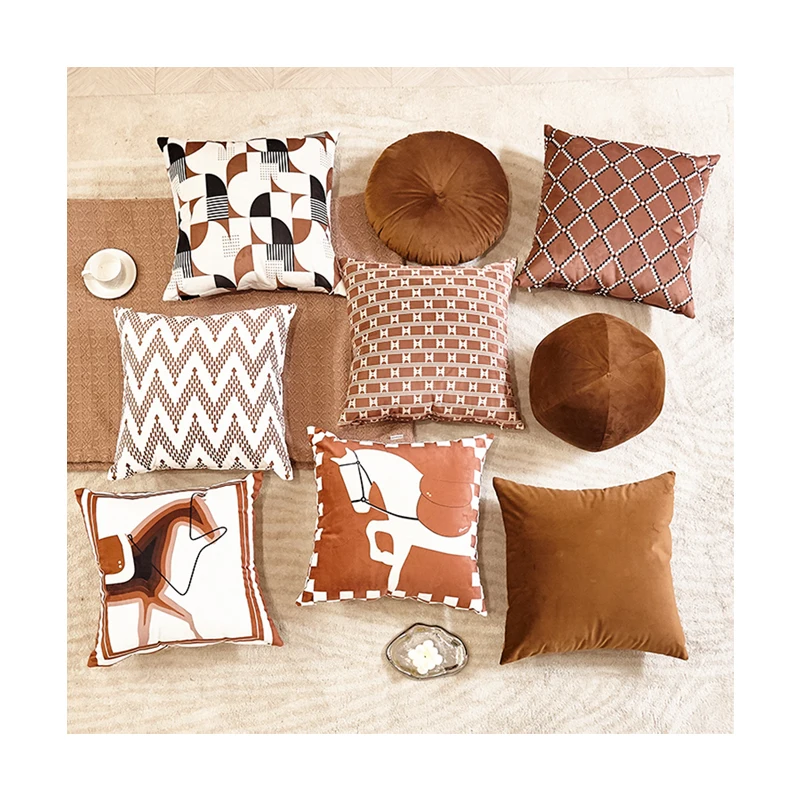 Buti Brown Geometric Horse Print Pillowcase  Polyester Customized Velvet Decorative Cushion Covers Spherical Round  Pillow