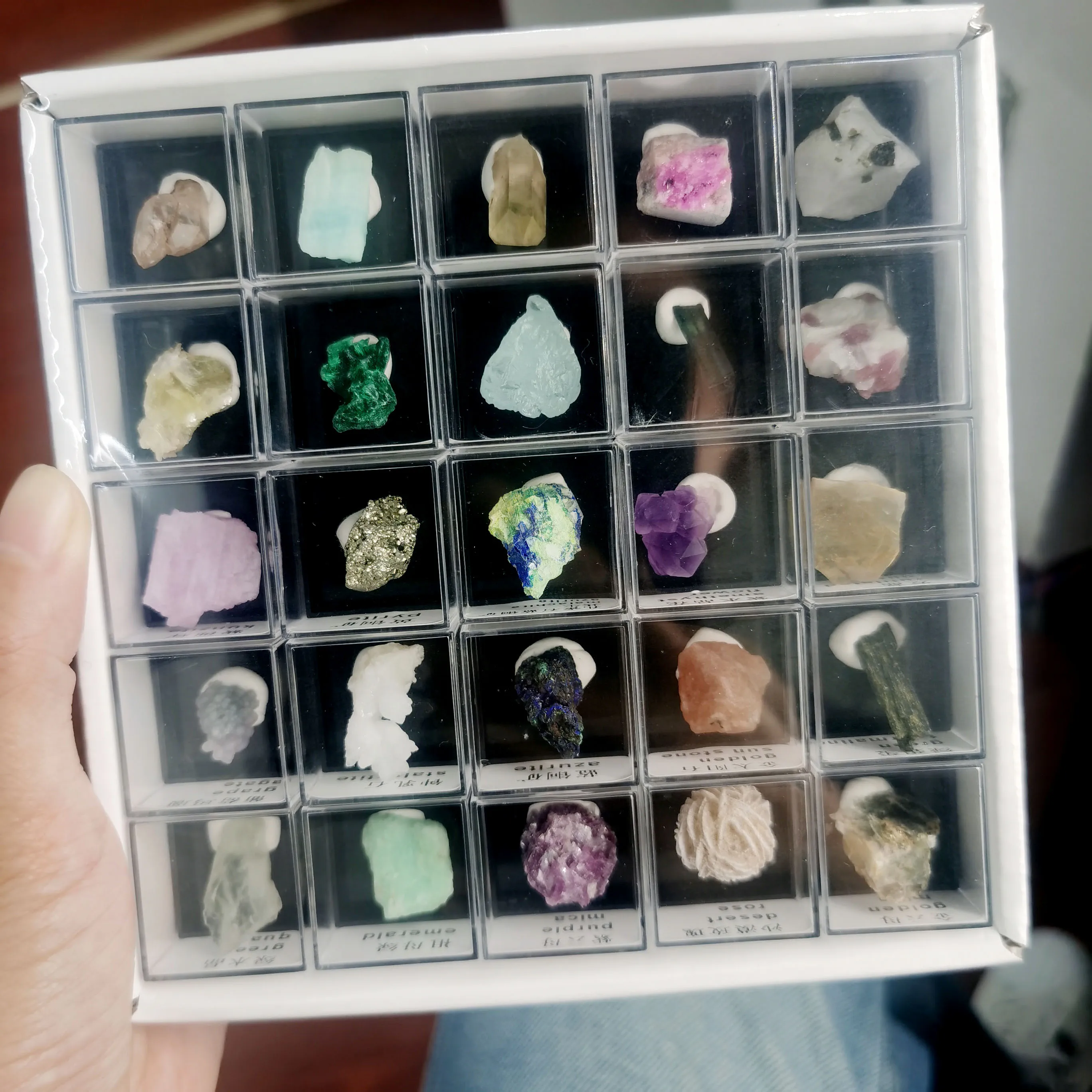 High Quality Natural Rock Stone Healing Raw Rough Mineral Specimen Set Box mineral sample