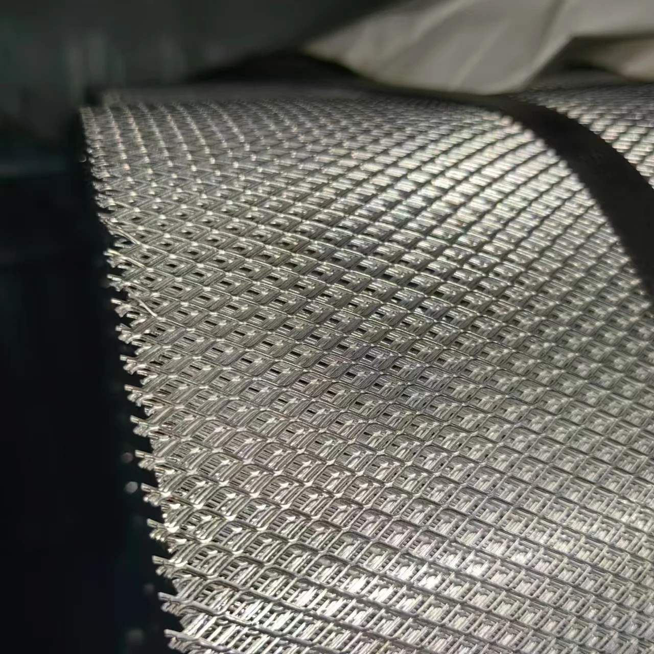 Heavy-Duty 4ftx8ft Building Mesh 20x30 25x50mm Plate Stainless Steel/Aluminium Coated Paint Industrial Use Expanded Metal