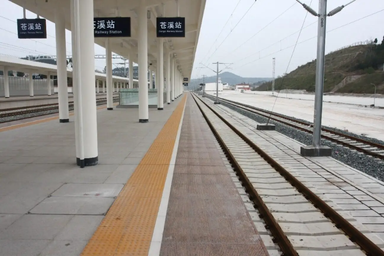 HZX G562 Red Polished Granite Tiles  Red Flamed Honed Natural Stone Outdoor Kitchen Floors Parks Exterior Decorations Villas