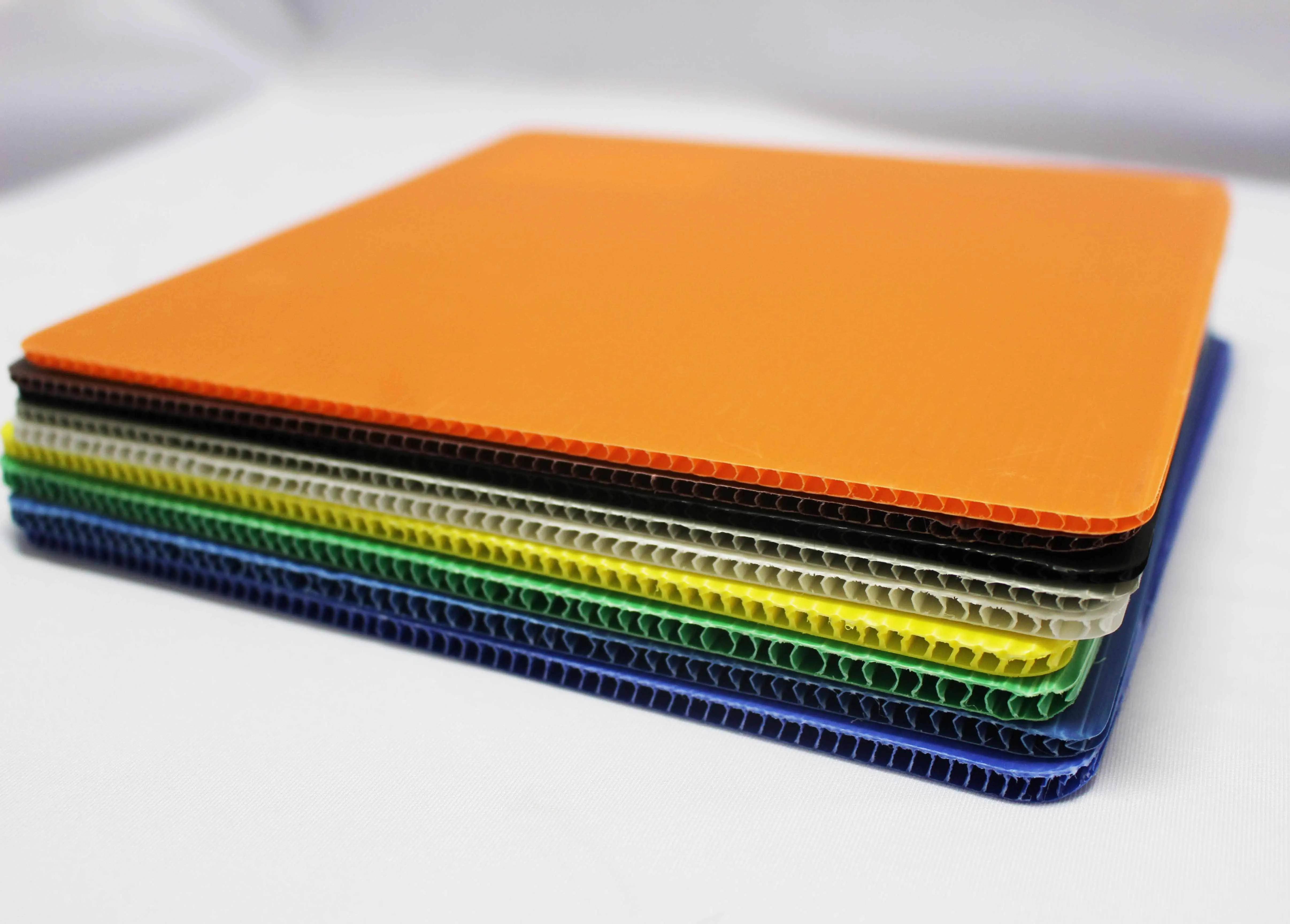 Factory supply 4mm PP corrugated sheet corrugated yard signs coroplast sheet hollow board