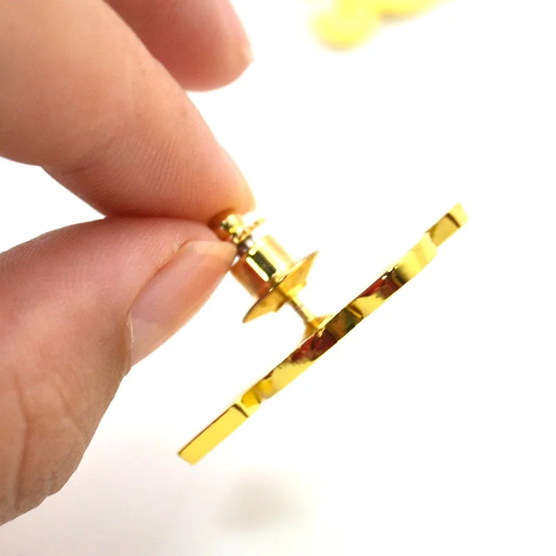 3D Custom Zinc Alloy Metal Enamel Flag Pin Badge For Clothing Decoration