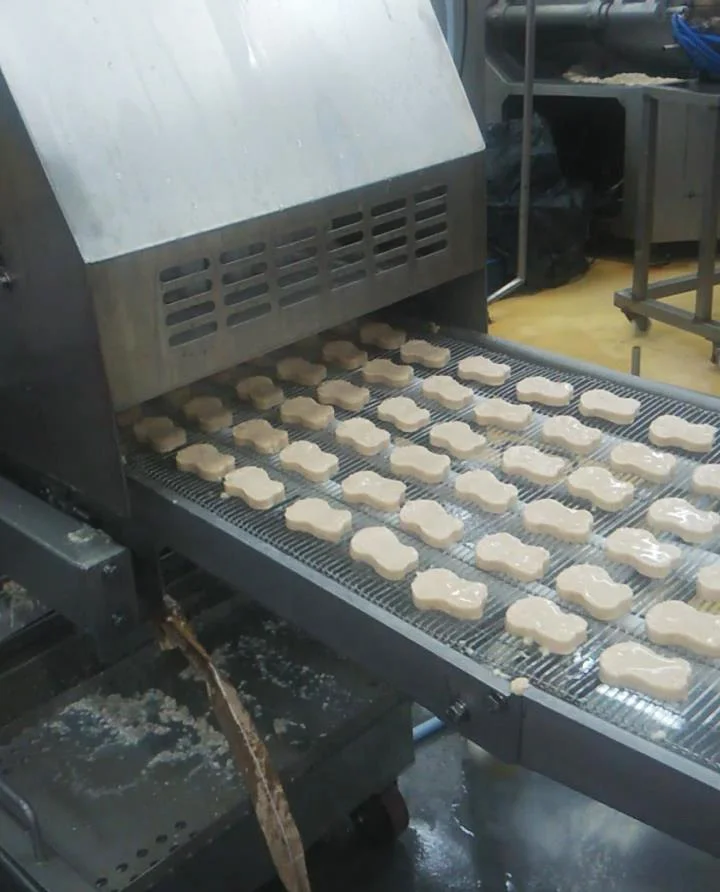 DB Industrial corn dog continues fryer automatic battered meat finger seafood sticker conveyor belt frying machine