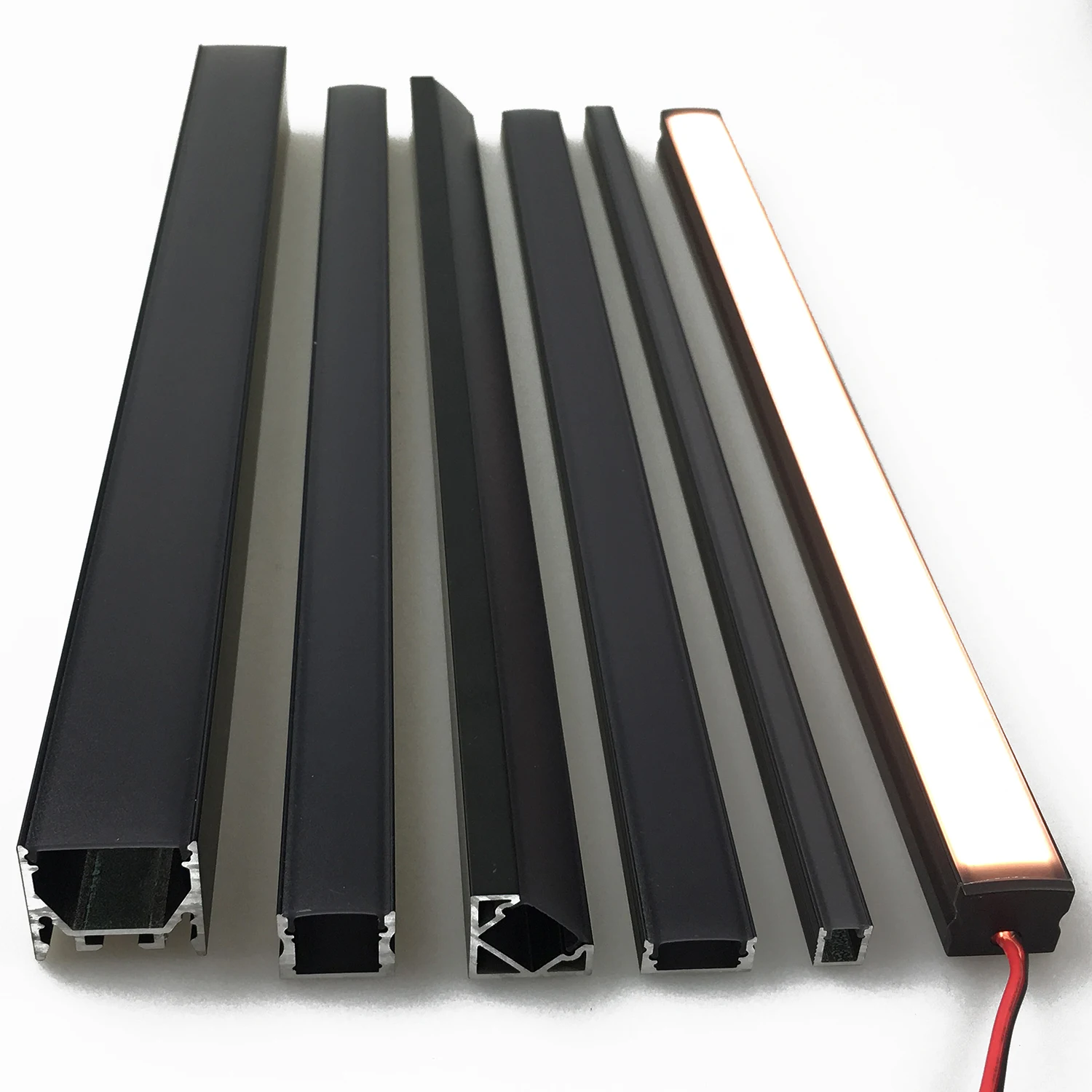 Hot sale small size 17mm U shape black led profile channel  with SMD2835 led strip for kitchen cabinet