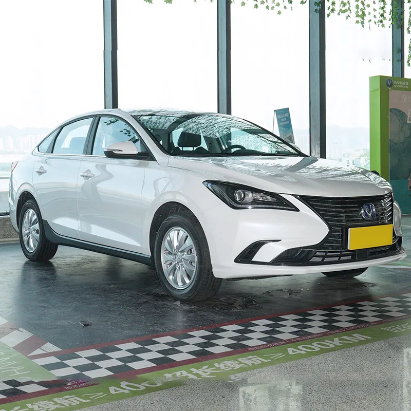 Произведенные в Китае электромобили Changan Yidong Eado Plus Ev 2022 Ev460