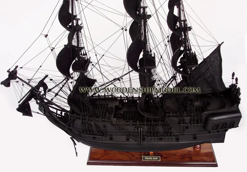PIRATE OF THE CARIBBEAN - WOODEN MODEL BOAT - HIGH QUALITY