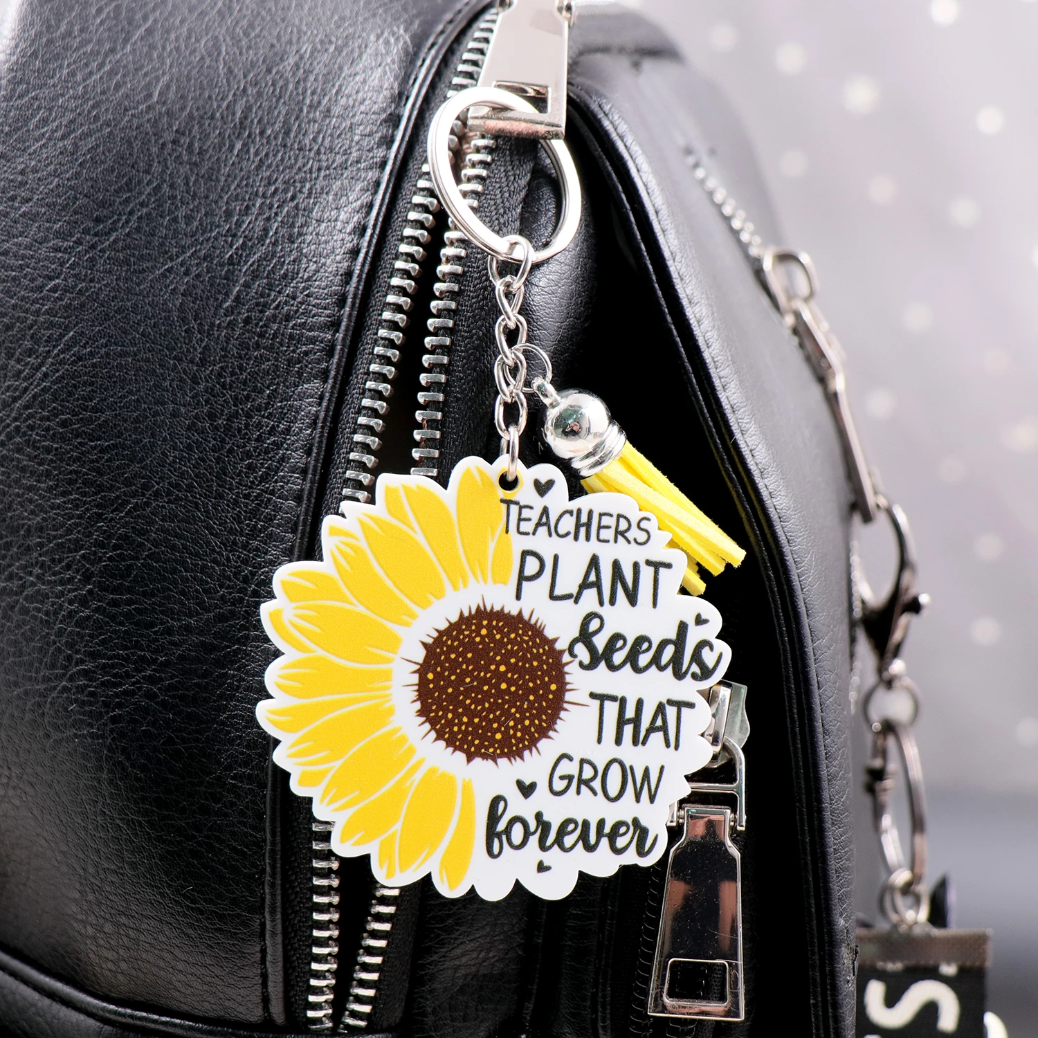 KHS228KH1142  Promotion 2023 New Teacher  gift  Plant Seeds That Grow Forever White Glitter Acrylic Keychain
