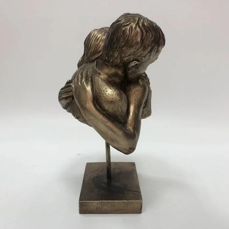 Artistic Creative Figure Sculpture Couples Ornaments Bronze Figurine Person Home Decoration Resin Crafts