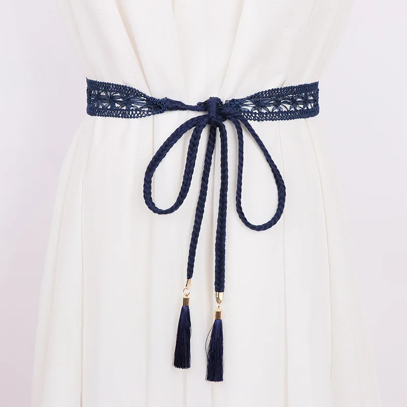 Женский плетеный пояс с бахромой