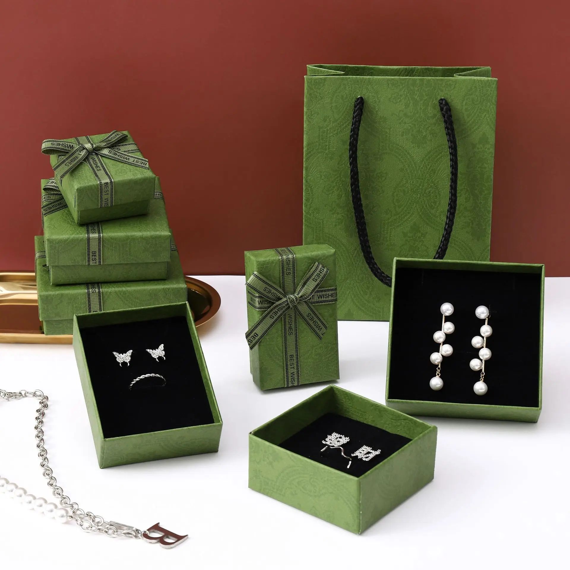 High Quality Jewelry Gift Packaging Boxes for Ring Necklace Bracelet Green Paper Gift Boxes Wallet Watch Boxes with Pouches