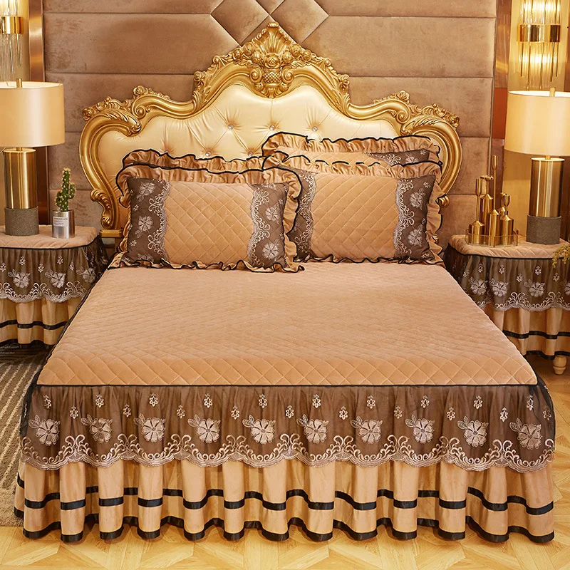 Luxury Bedspread Lace Embroidery Bed Skirts Mattress Cover Pillowcases European Royal Blue Velvet Bedding Set