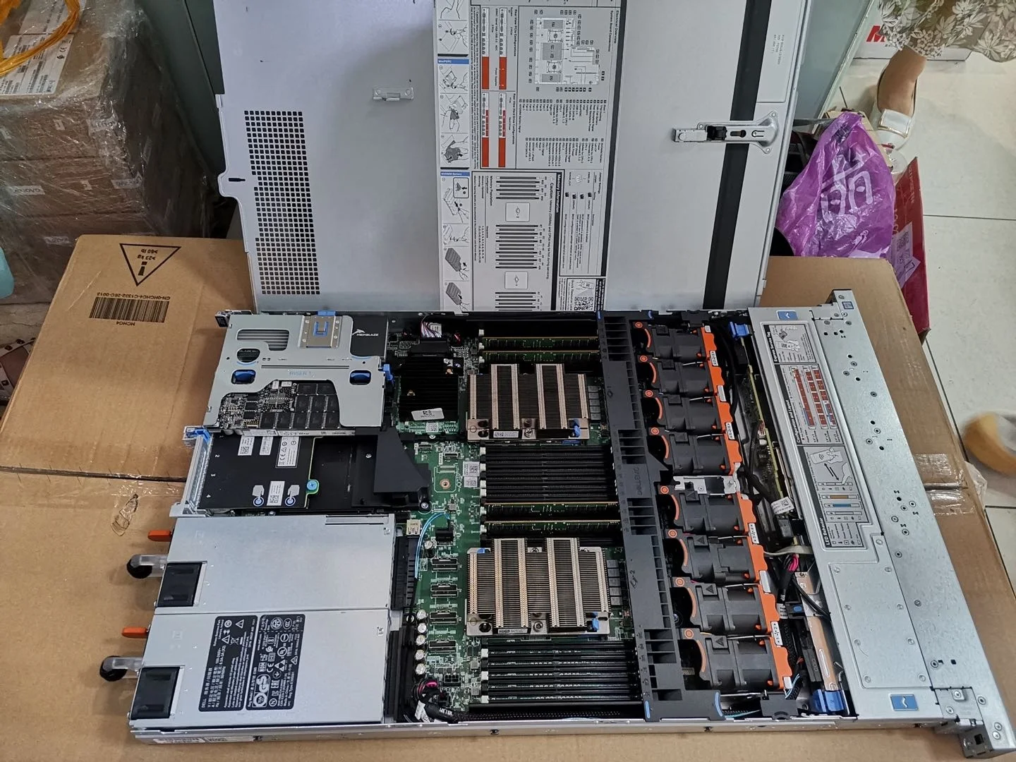 Оригинальный Новый 1U Dells R640 Xeon 4215R 2 ГГц процессор сервер