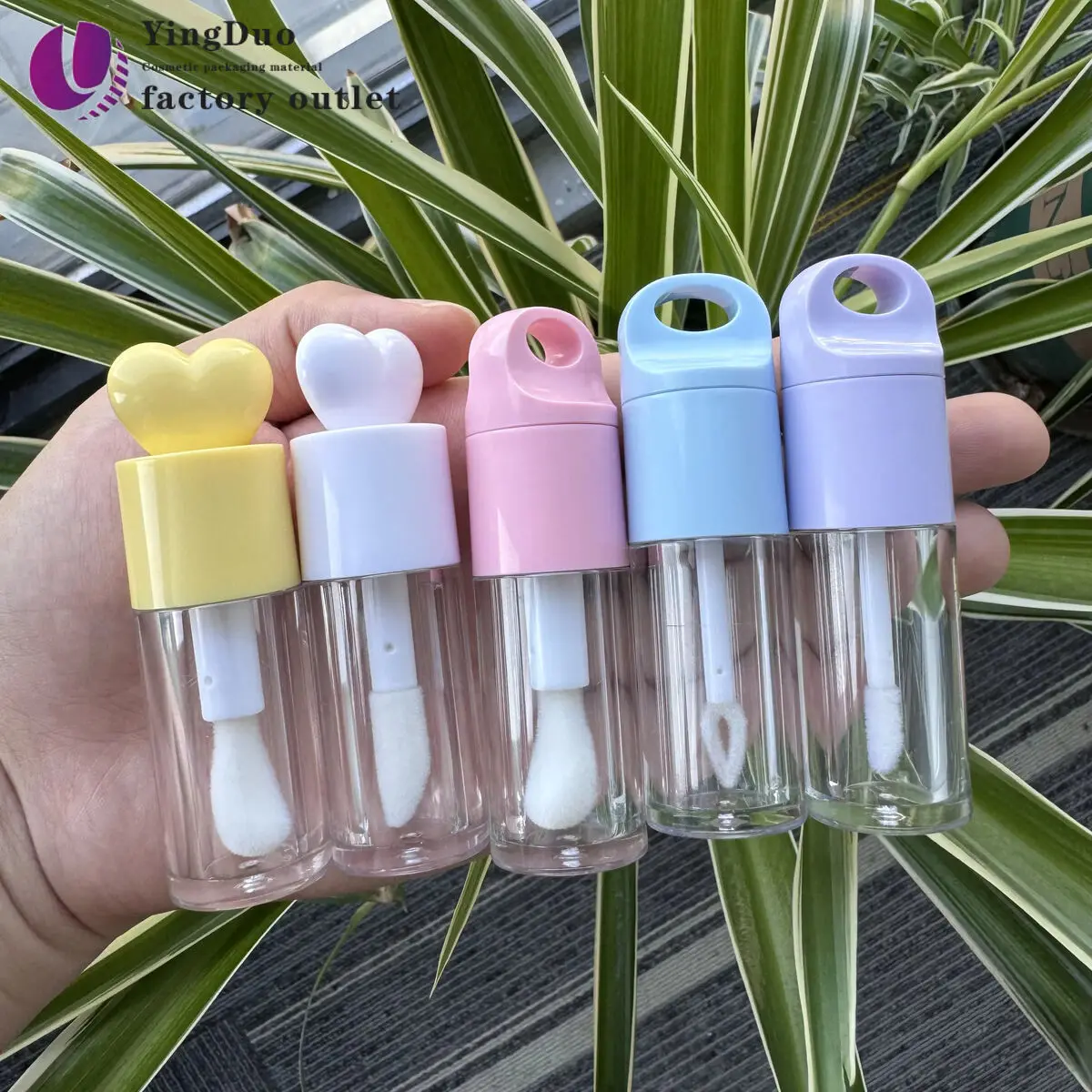 Customization Unique circular hollow crown plastic oil tube cosmetic packaging lip gloss container big stick