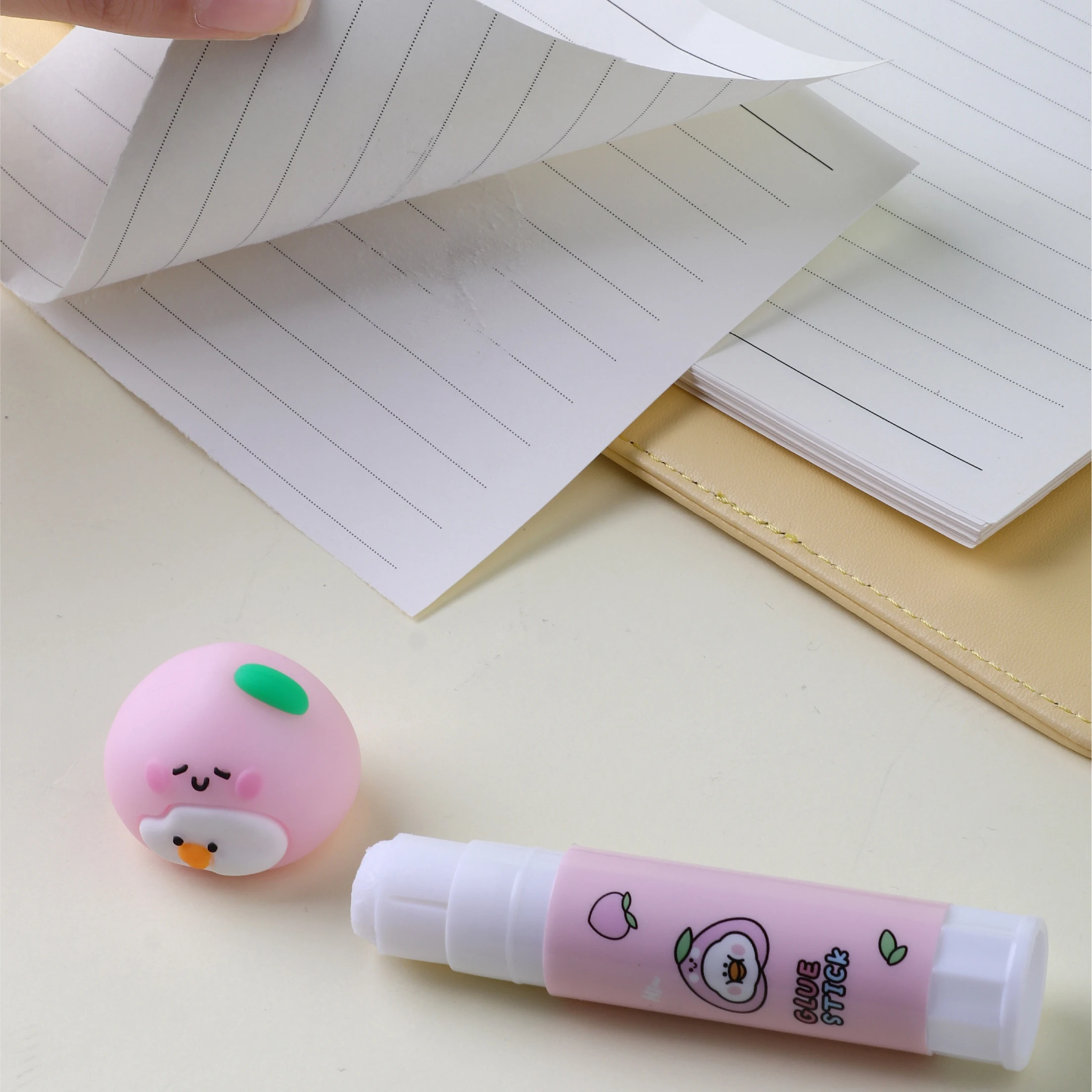 Wholesale cute cartoon modelling solid stick for animal office supplies solid flat creative stationery pink glue stick
